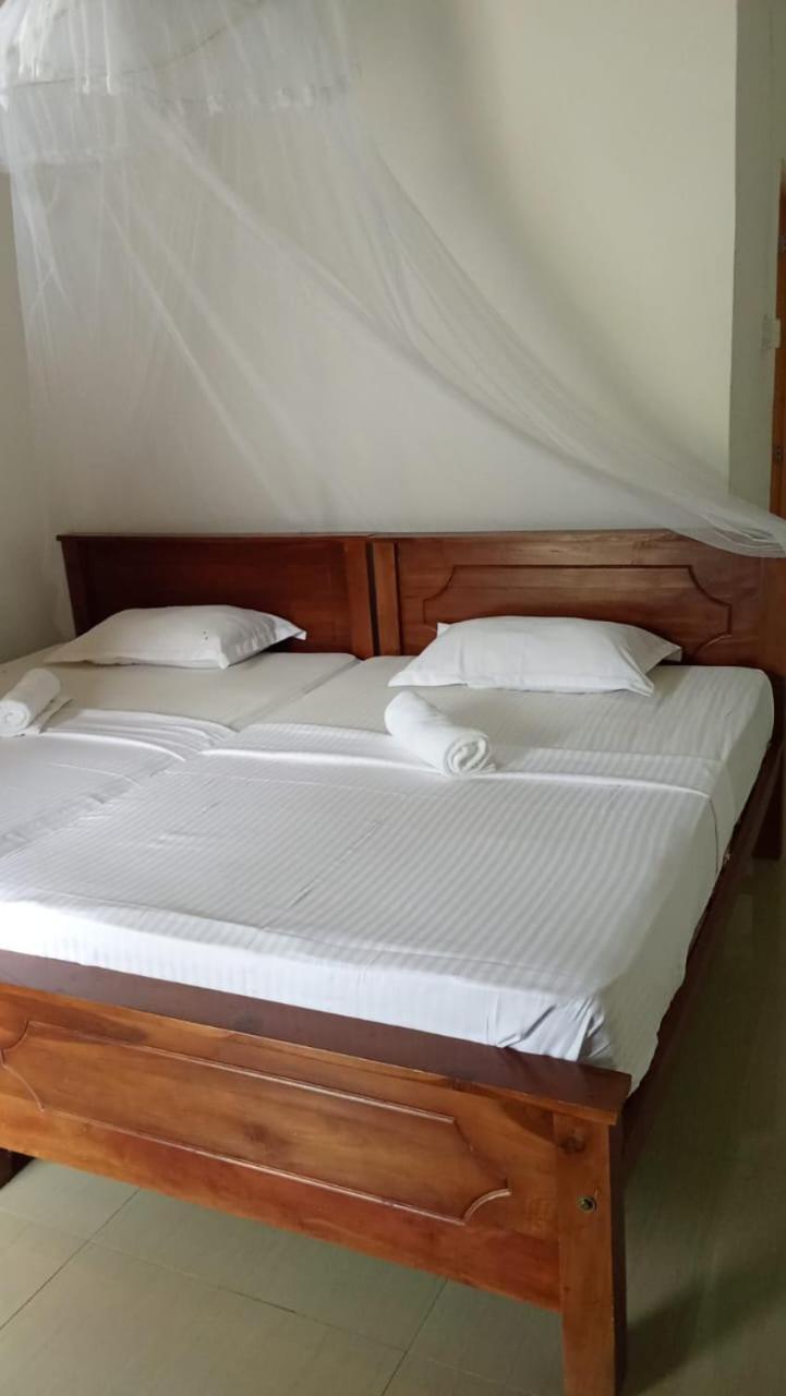 Sidhangana Home Stay أنرادابورام المظهر الخارجي الصورة